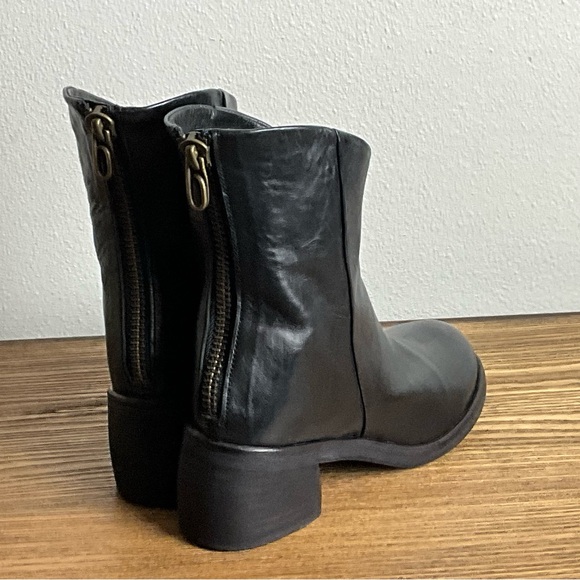 P. Monjo Habanero Black Leather Ankle Boots, New in Box, EU size 37 - Picture 5 of 8